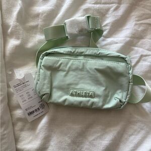 Athleta Light Green Crossbody Bag, OS - (NWT!)✨
